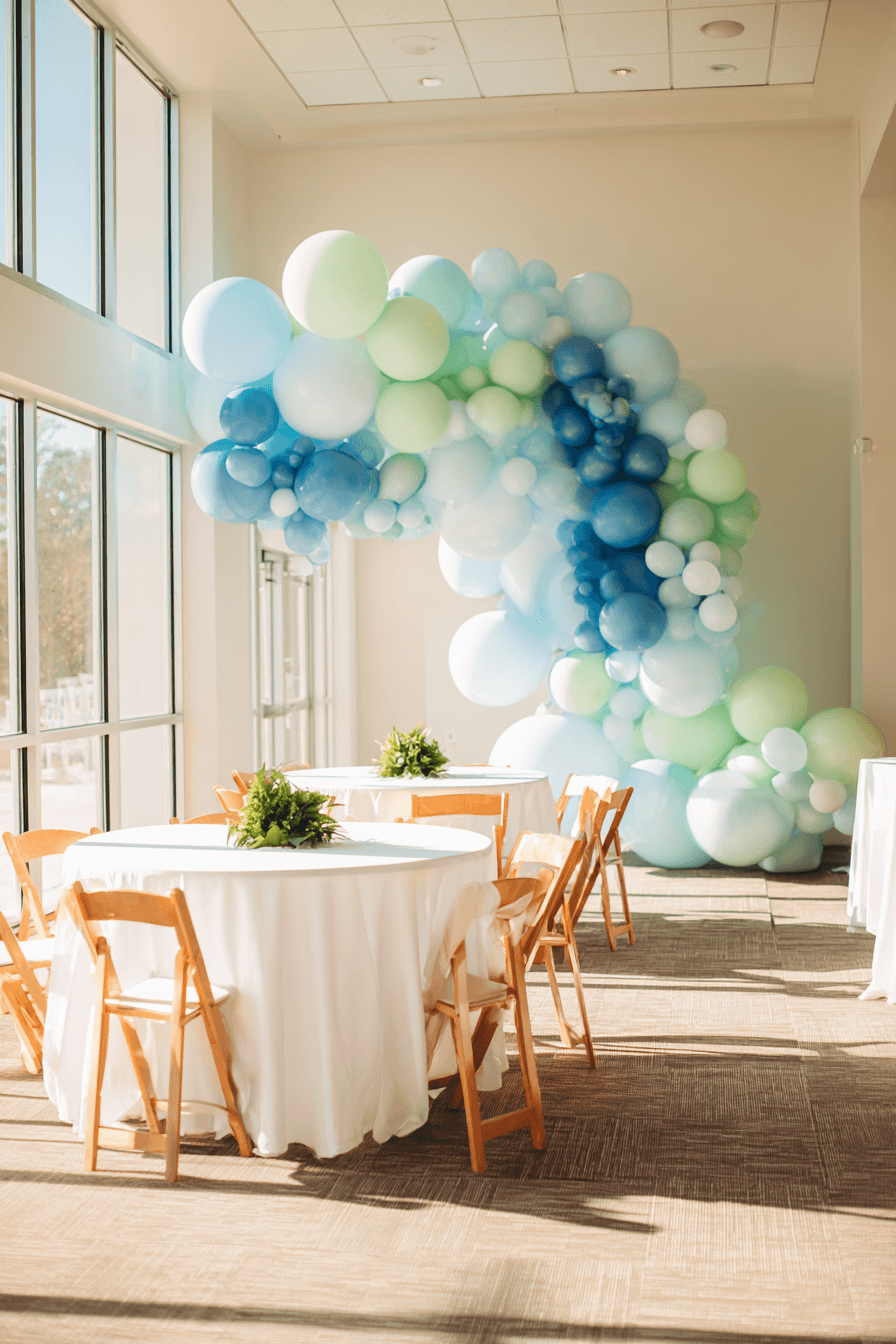 27 Simple Yet Stunning Hot Air Balloon Birthday Party Ideas