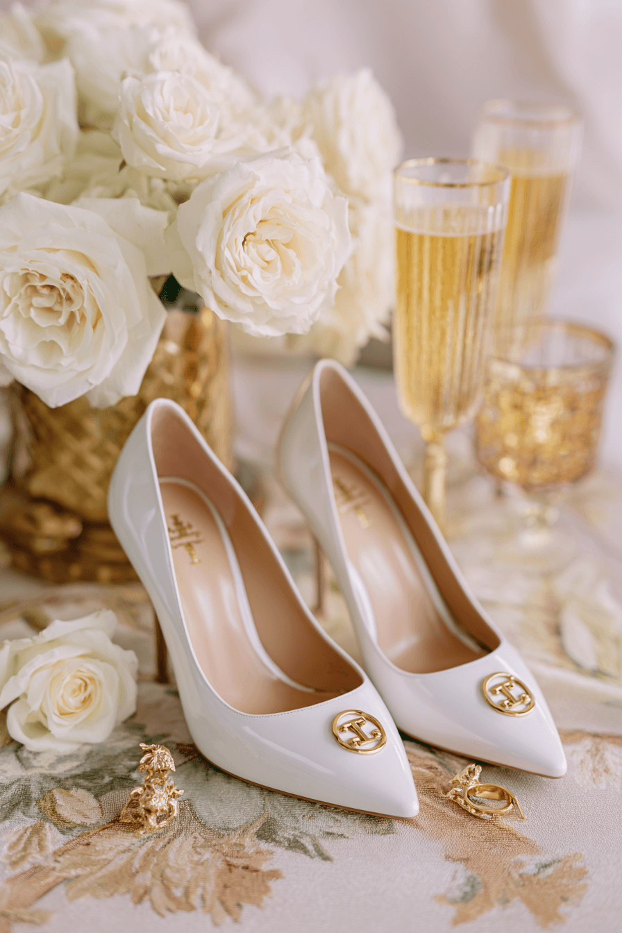 27 Heartwarming Gift Ideas for the Special Bride