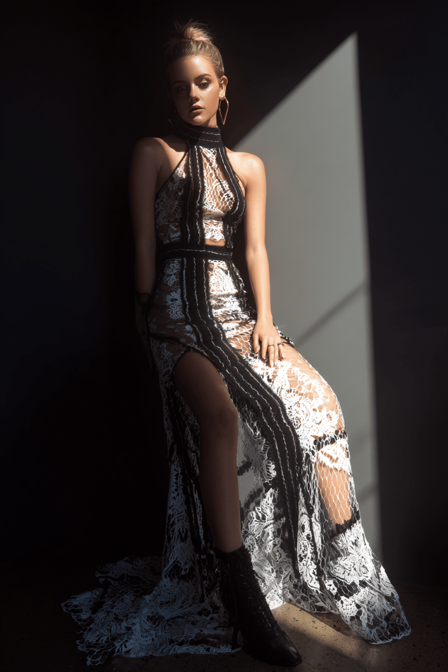 27 Elegant Lace Gown Styles That Never Go Out of Fashion