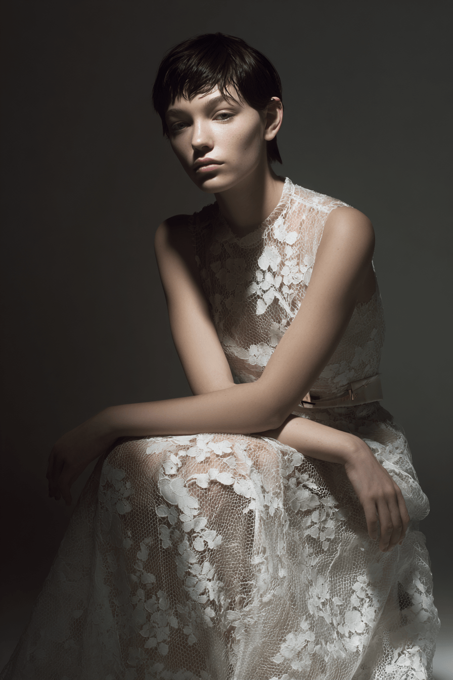 27 Elegant Lace Gown Styles That Never Go Out of Fashion