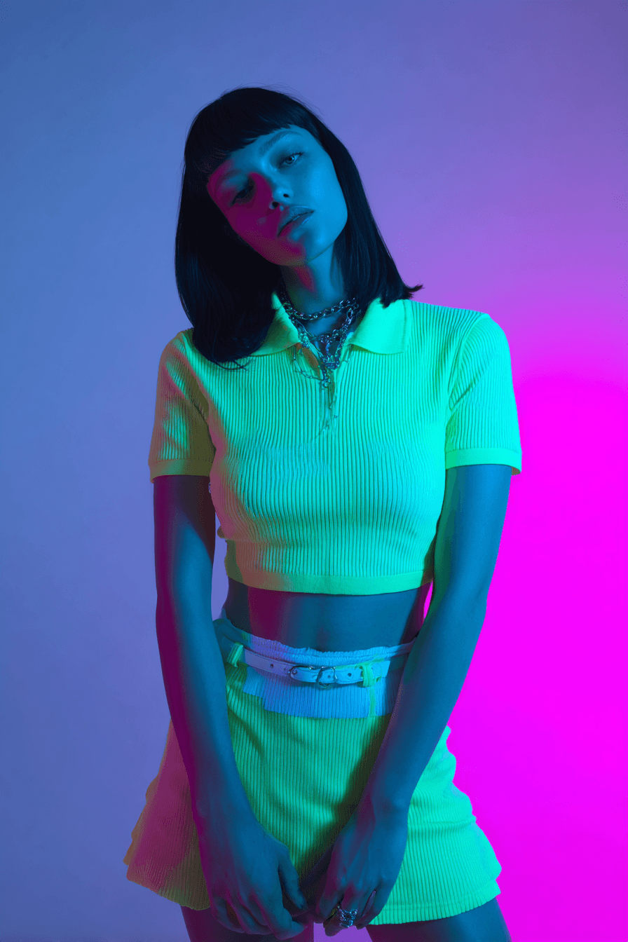 27 Stunning Neon Party Outfits for Every Vibe