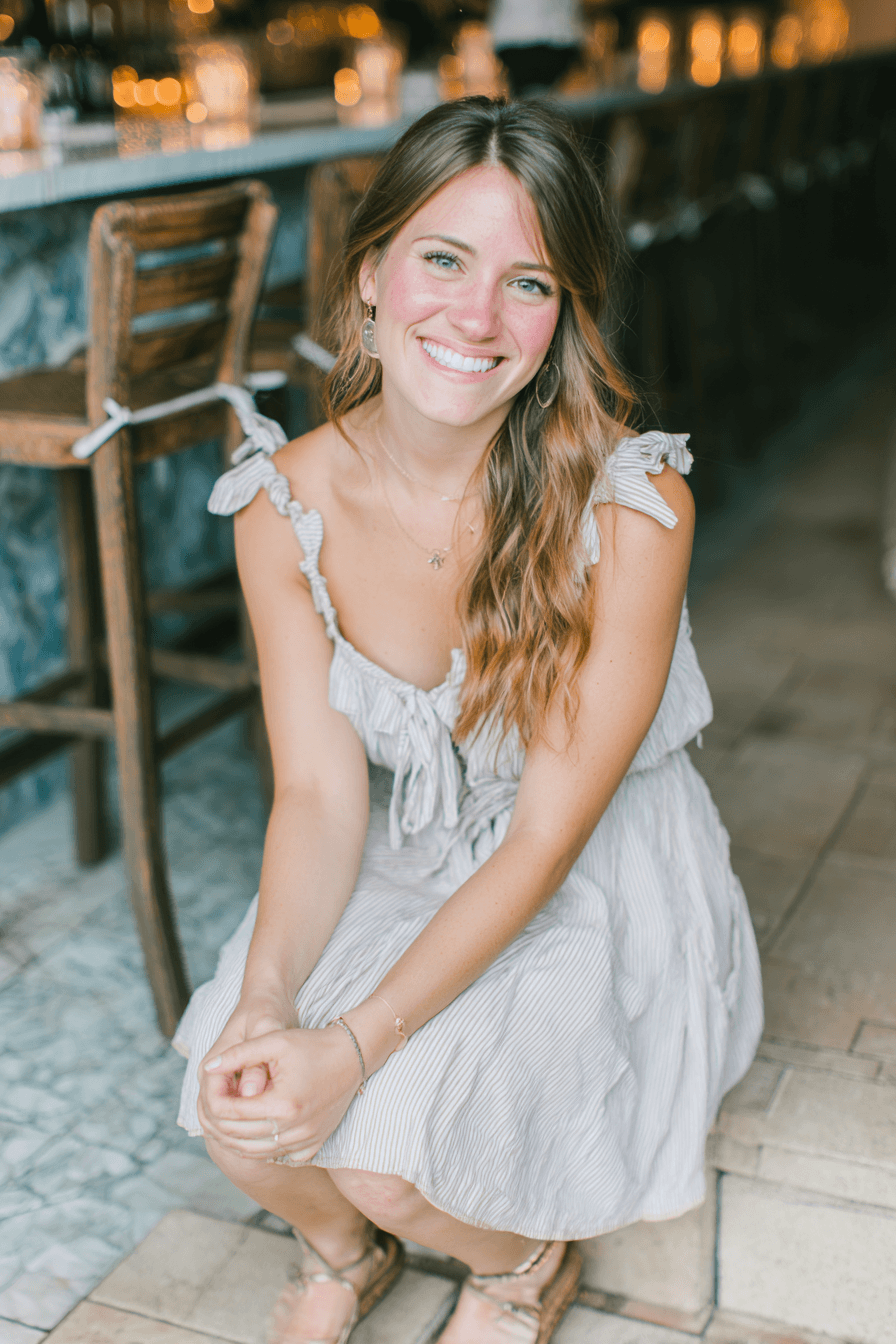 27 Graduation Party Outfit Ideas for Guests That Look Stylish and Celebratory