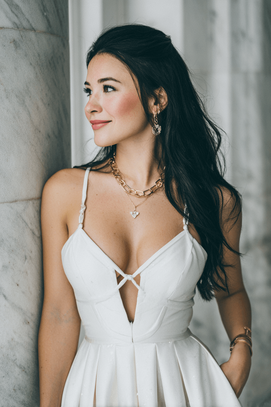 27 Graduation Party Outfit Ideas for Guests That Look Stylish and Celebratory
